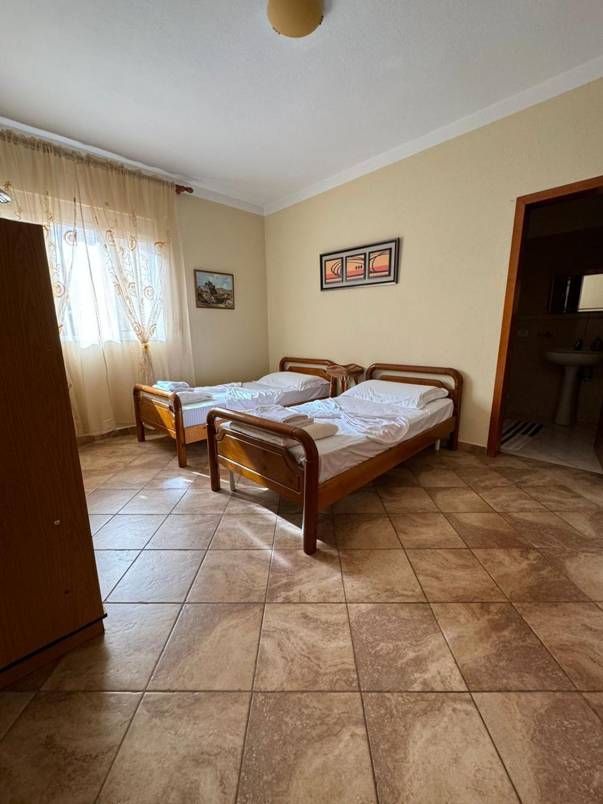 Sol Central Apartament Durrës Esterno foto