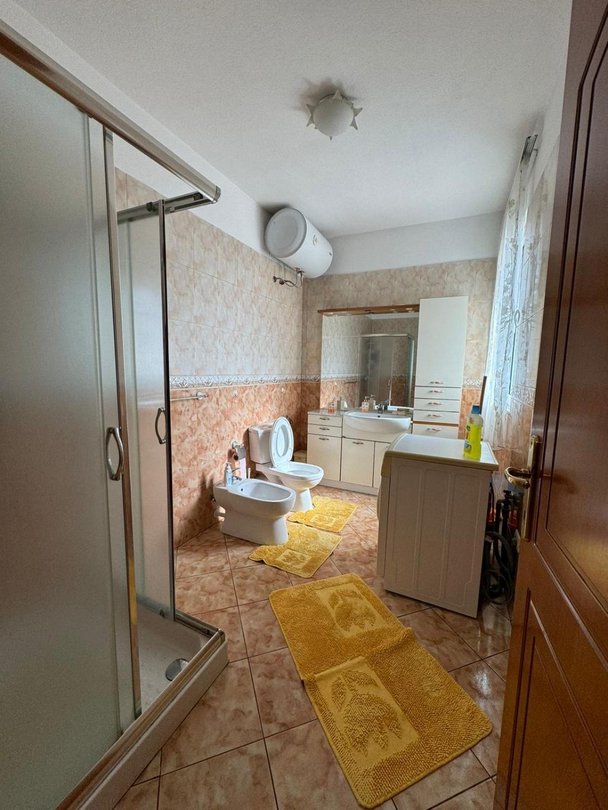 Sol Central Apartament Durrës Esterno foto